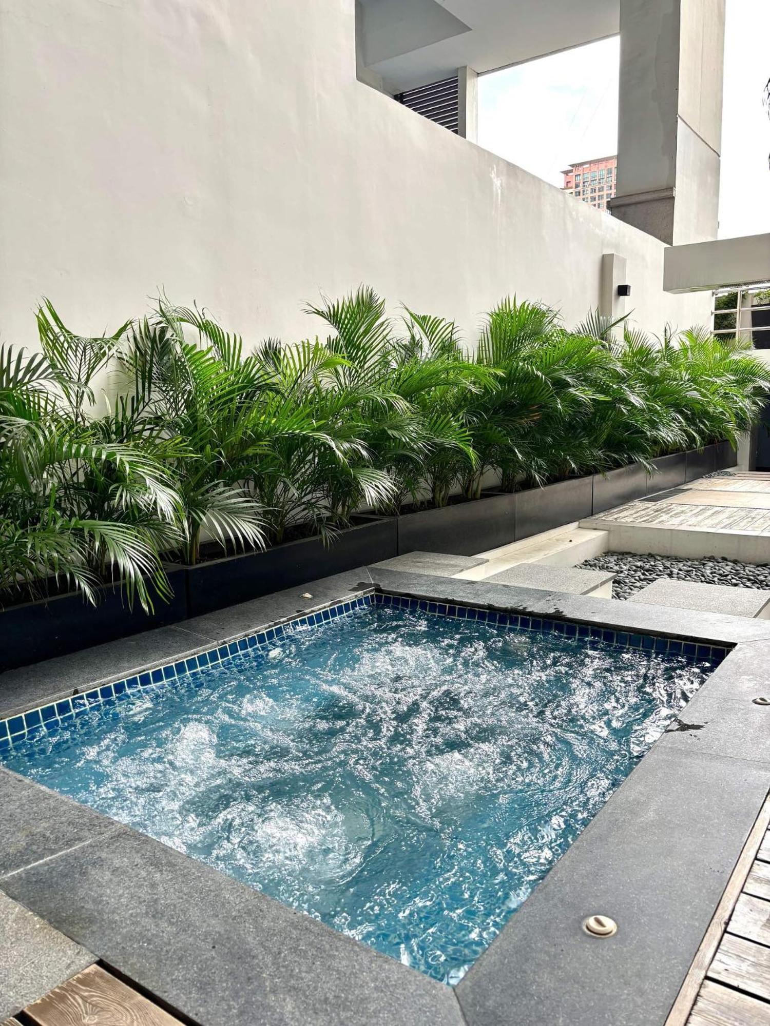 Greenbelt Hamilton Tower 1 San Pedro Makati Exterior foto