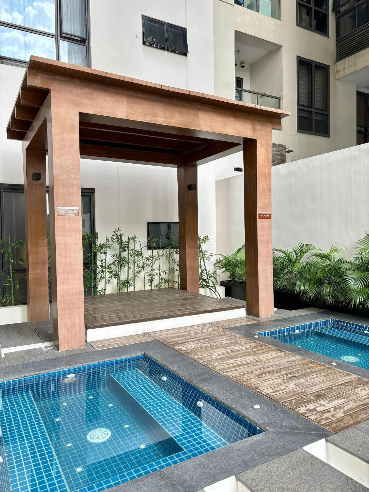 Greenbelt Hamilton Tower 1 San Pedro Makati Exterior foto